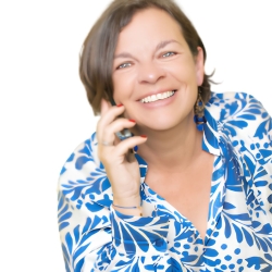 Manuela J.