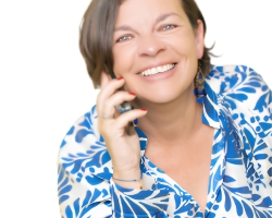 Manuela J.