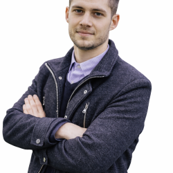 Nicolas G.
